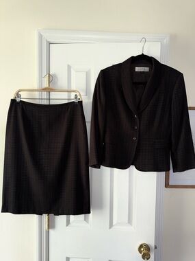 Tahari Women’s Black Textured Skirt Suit Blazer Set